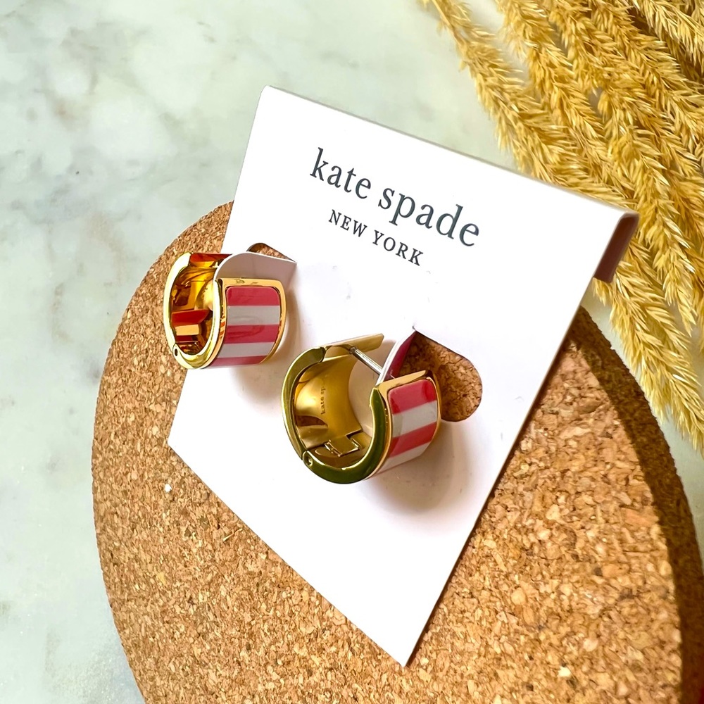 Kate Spade Huggie Hoop Earrings Coral Lips Heritage Spade